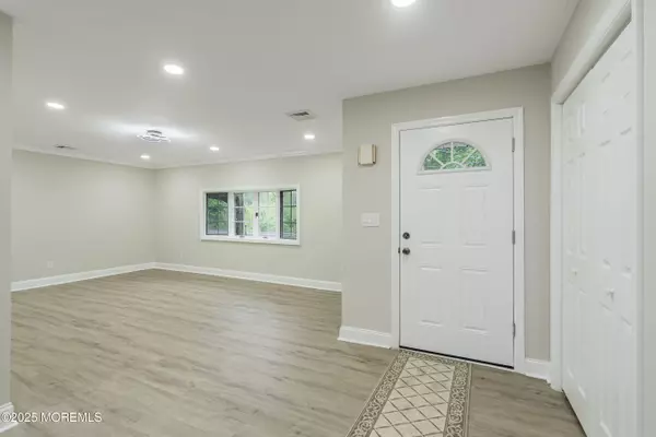 Belford, NJ 07718,512 Leonardville Road