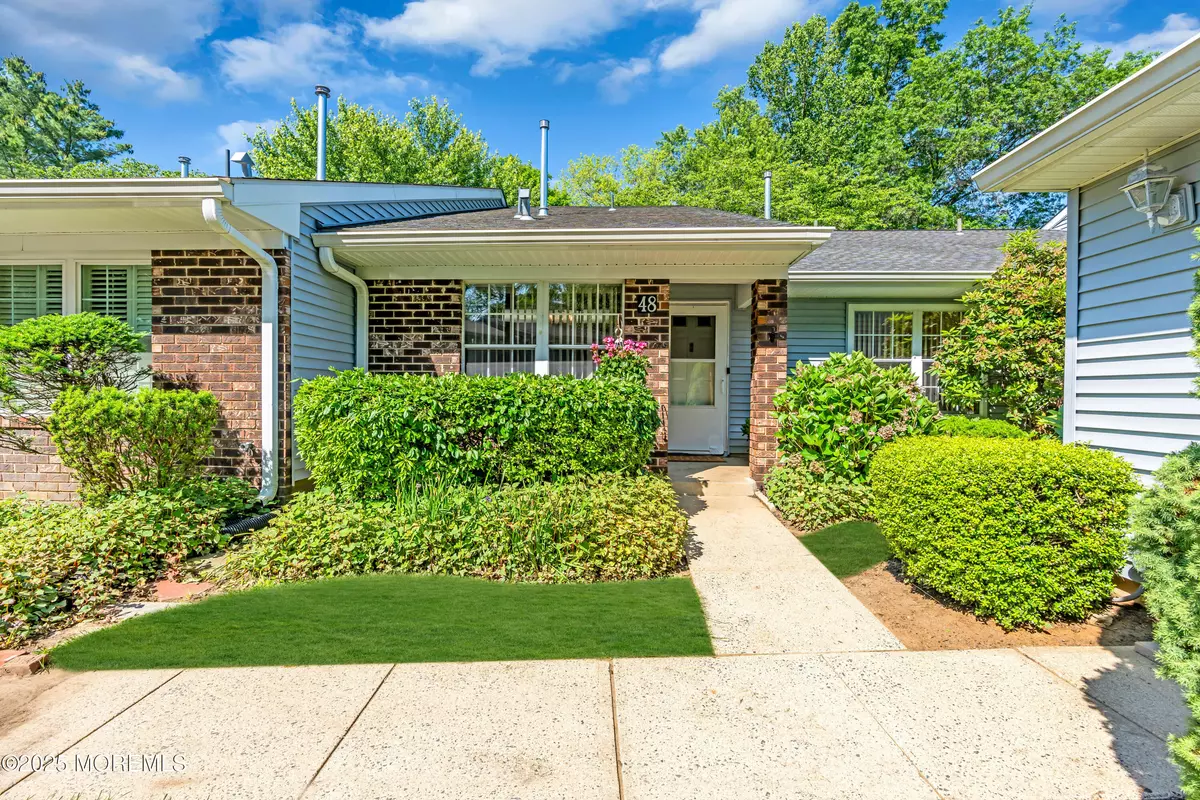 Red Bank, NJ 07701,48 Privet Place #47