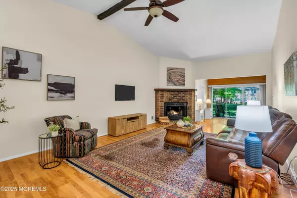 Red Bank, NJ 07701,48 Privet Place #47