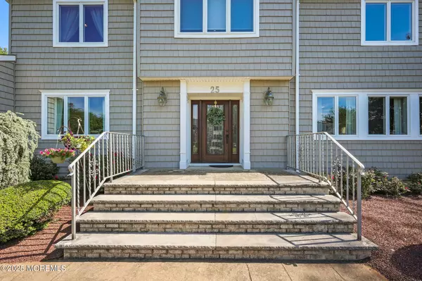 Morganville, NJ 07751,25 Westbrook Drive