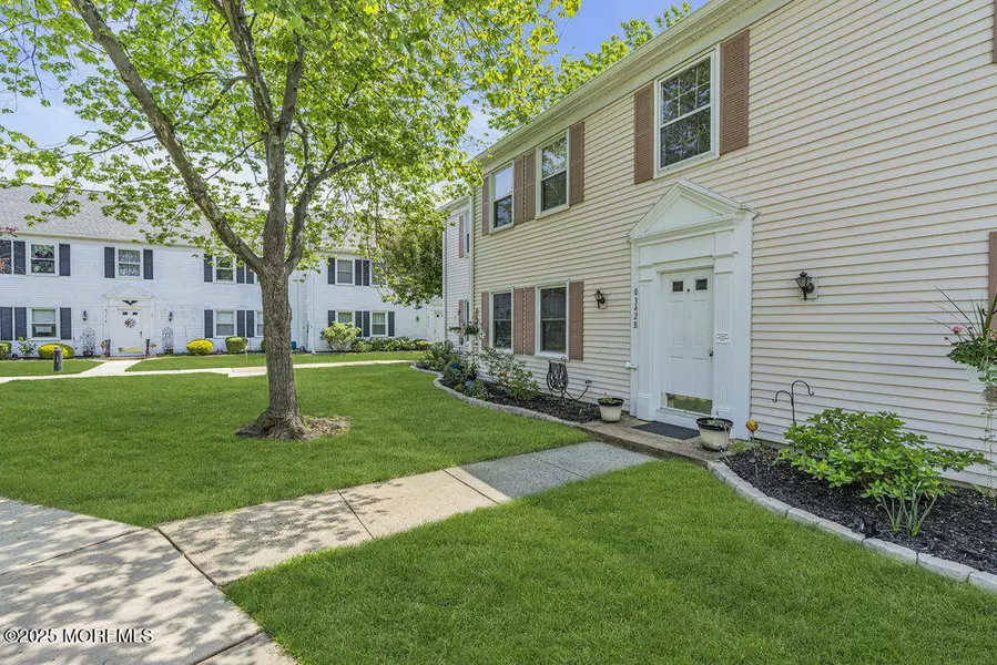 342 Narragansett Lane #342O, Monroe, NJ 08831