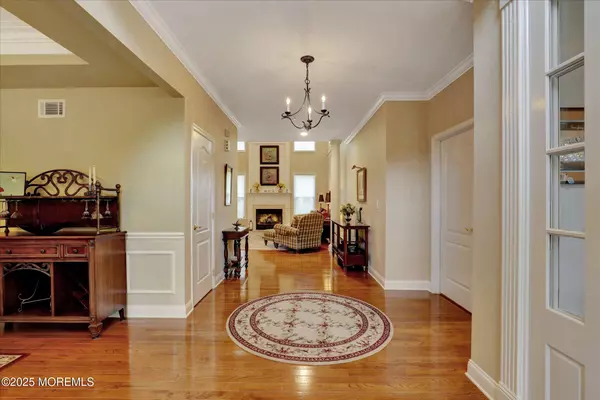 Manalapan, NJ 07726,50 Hedgerow Lane