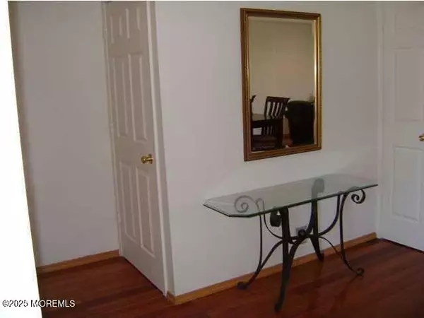 Holmdel, NJ 07733,115 Lexington Court