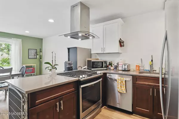 Keansburg, NJ 07734,103 Carr Avenue