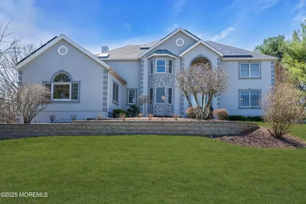2 Chestnut Hill Drive, Manalapan, NJ 07726