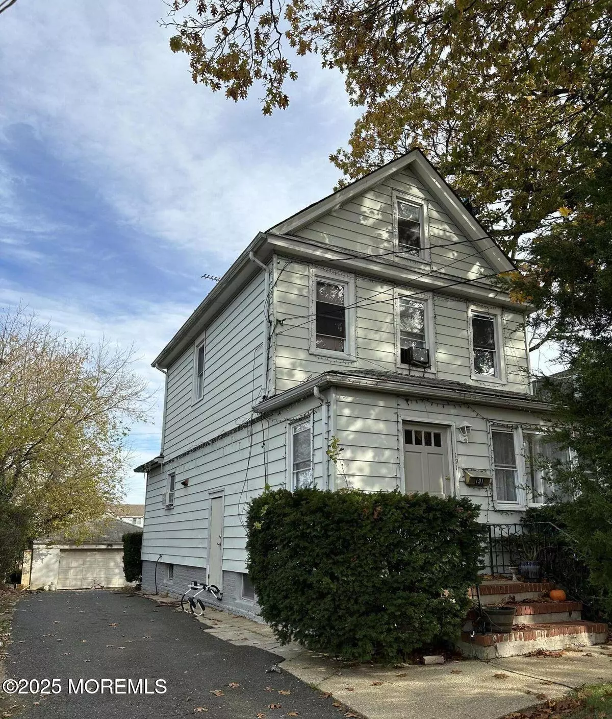 Red Bank, NJ 07701,191 Bridge Avenue