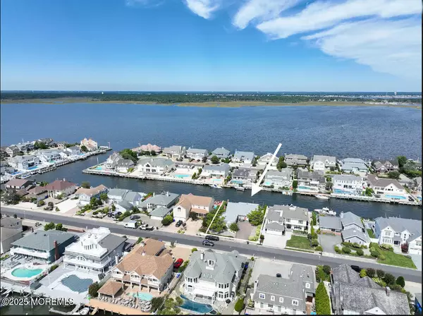 Mantoloking, NJ 08738,181 Squan Beach Drive