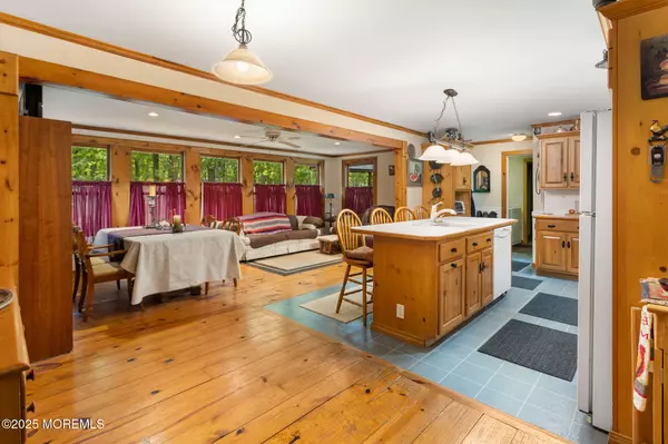Plumsted, NJ 08533,19 Kenyon Drive