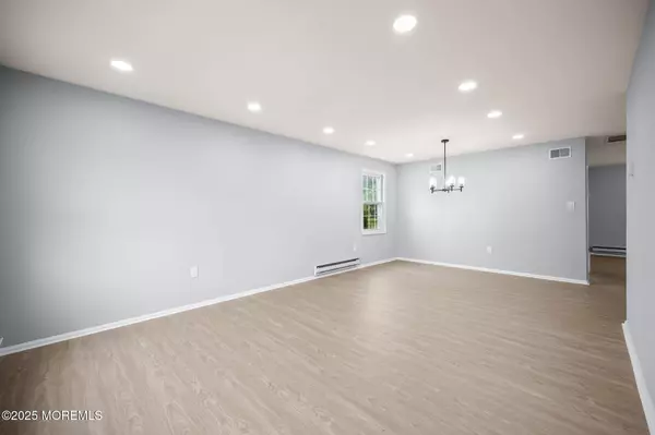 Howell, NJ 07731,160 Rue De St Germaine Street #F Germaine