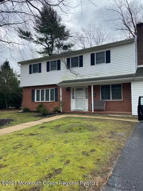 Oakhurst, NJ 07755,422 W Lake Avenue