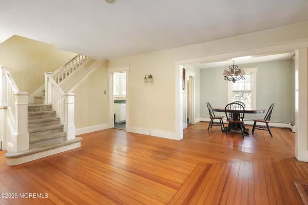 Keyport, NJ 07735,204 Luppatatong Avenue