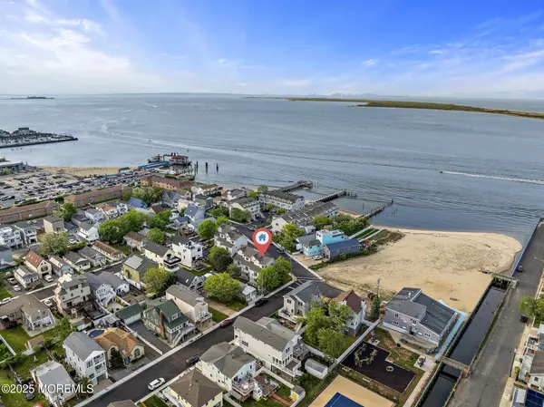 Highlands, NJ 07732,7 Beach Boulevard