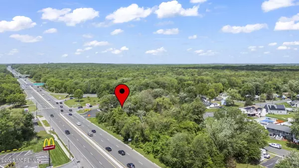 Howell, NJ 07731,9 Rustic Drive