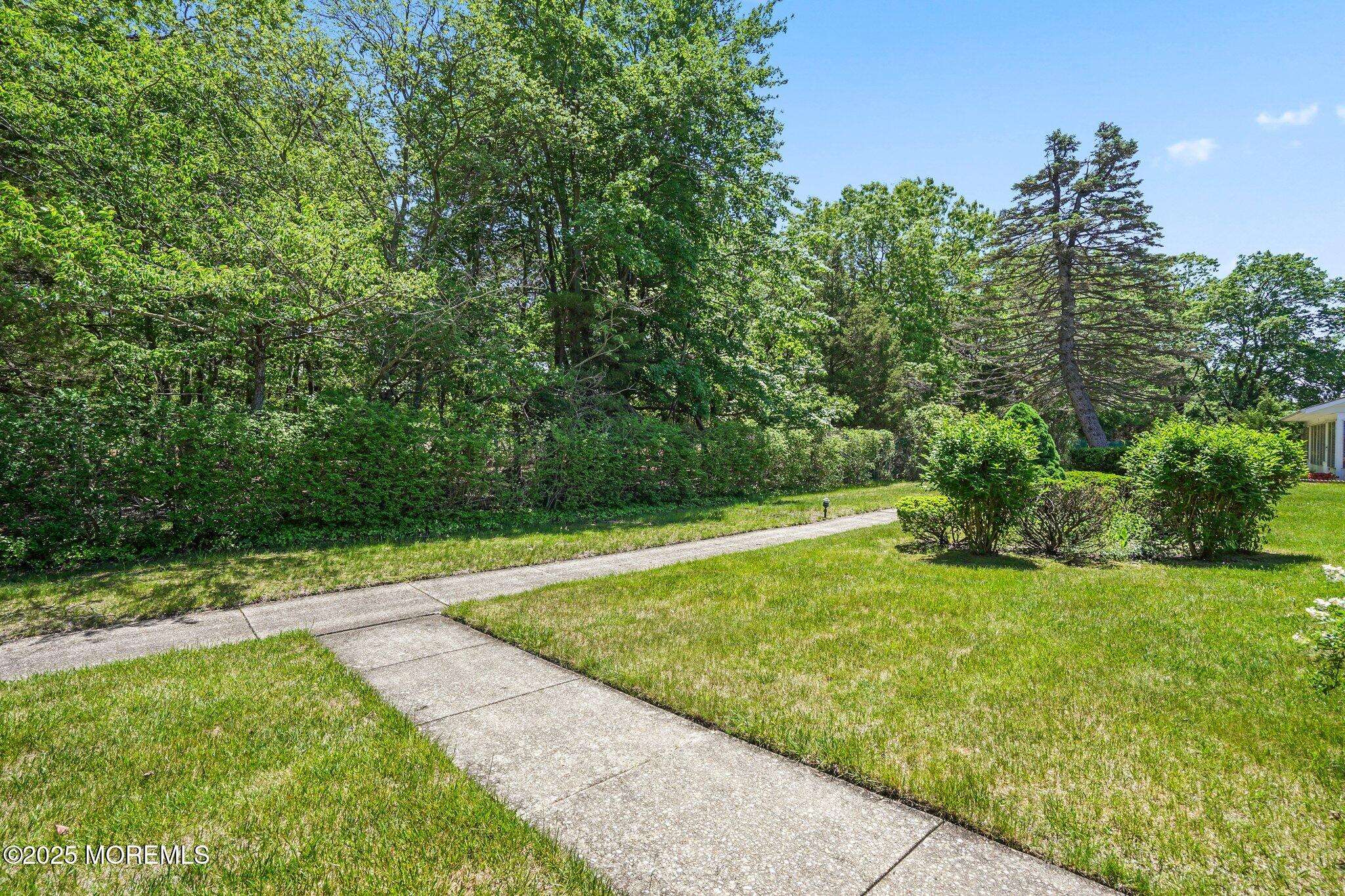 Lakewood, NJ 08701,341 Canterbury Court #A