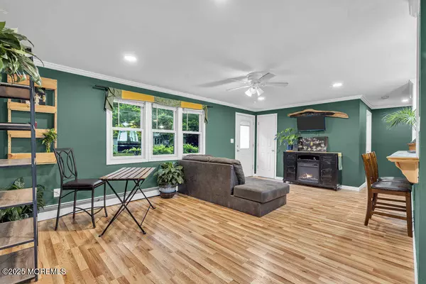 Plumsted, NJ 08533,28 Locust Lane