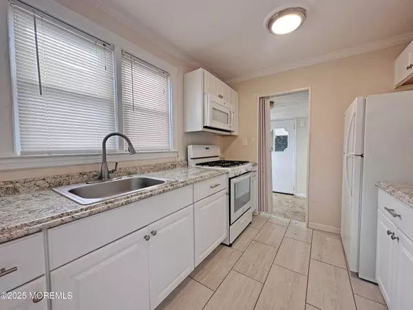 Atlantic Highlands, NJ 07716,106 Delaware Avenue