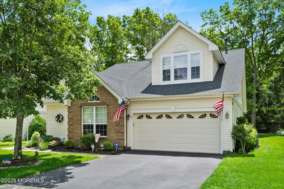 Bayville, NJ 08721,102 Sylvan Lake Boulevard