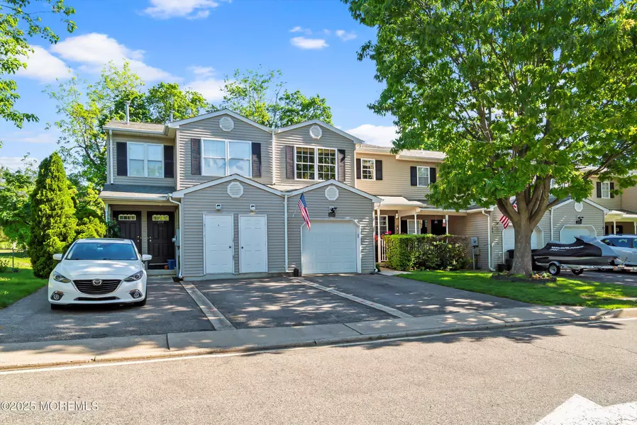 14 Walnut Street #207, Toms River, NJ 08753