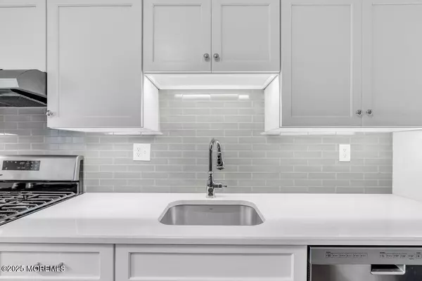 Howell, NJ 07731,22 Orchard Court