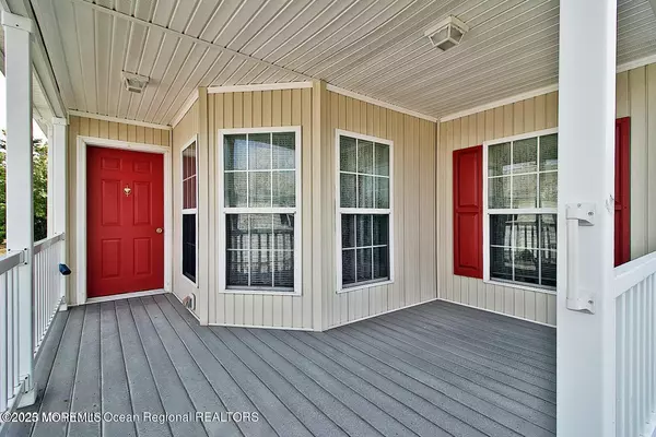 Manahawkin, NJ 08050,9 Pine Grove Avenue