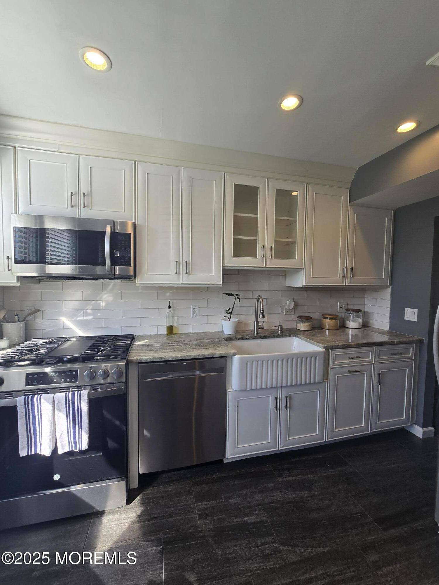 Eatontown, NJ 07724,34 Barker Avenue