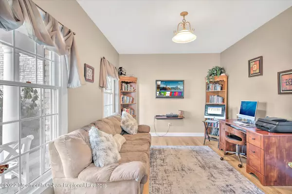 Manalapan, NJ 07726,11 Elkridge Way