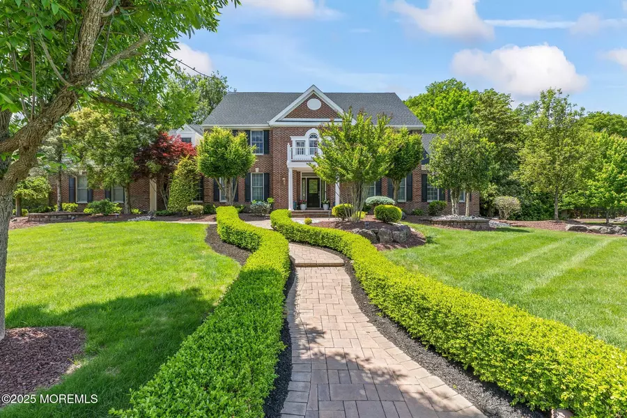 16 Huxley Court, Marlboro, NJ 07746
