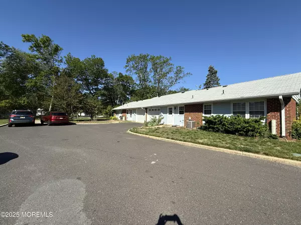 Lakewood, NJ 08701,1134 Argyll Circle