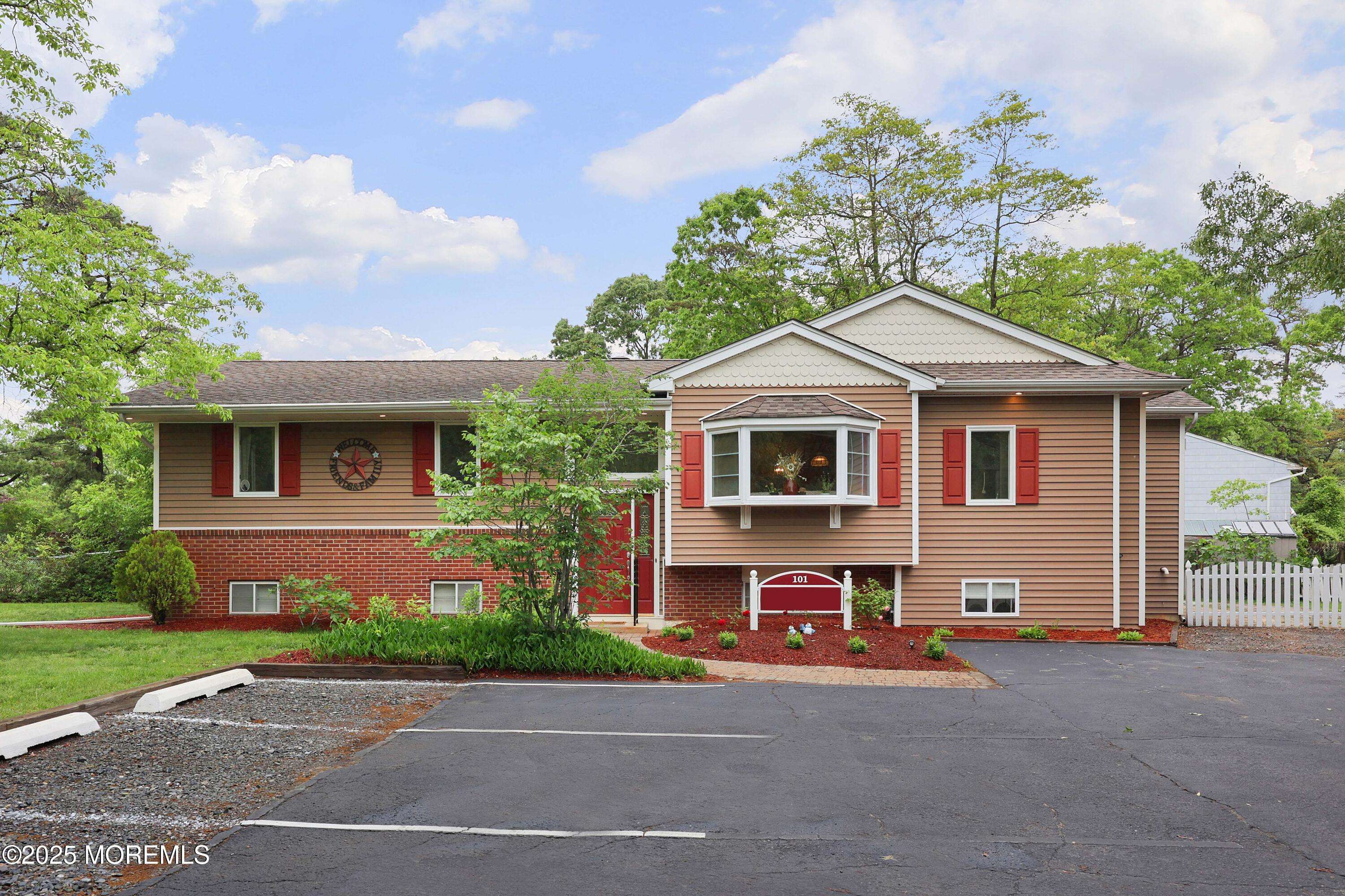 101 Chelsea Avenue, Pine Beach, NJ 08741