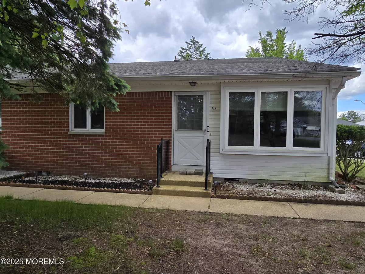 Whiting, NJ 08759,6 Conestoga Drive #A