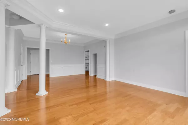 Ocean Twp, NJ 07712,7 Centre Street #1303