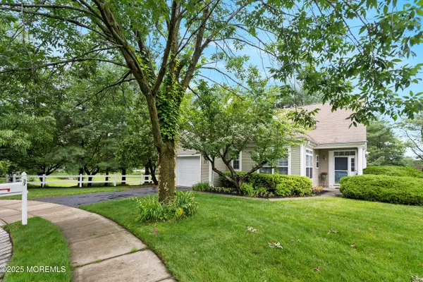 Holmdel, NJ 07733,37 Violet Court