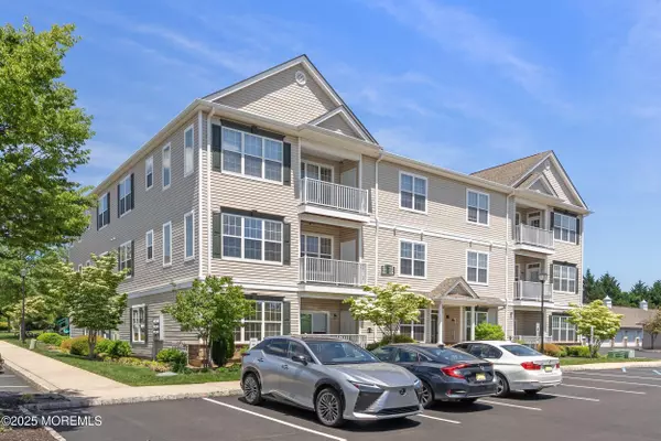 Eatontown, NJ 07724,621 Mill Pond Way #103