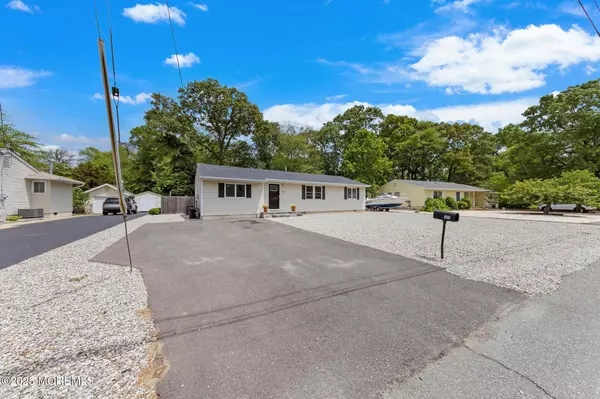 Forked River, NJ 08731,420 Conifer Drive