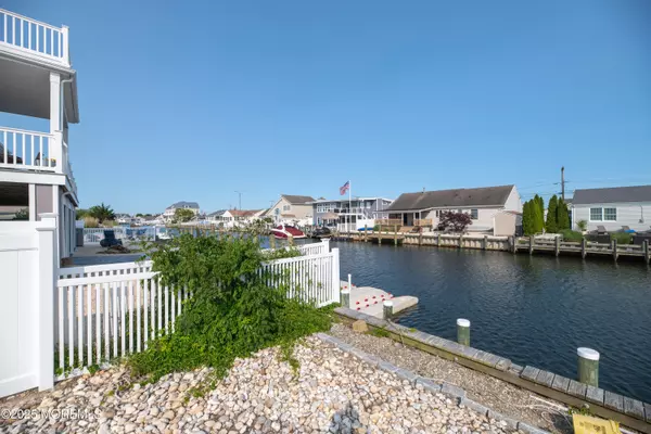 Forked River, NJ 08731,827 Leeward Drive