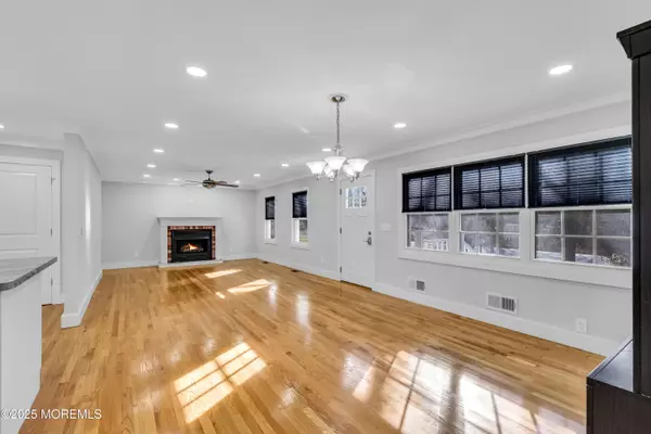 Manalapan, NJ 07726,142 Freehold Road