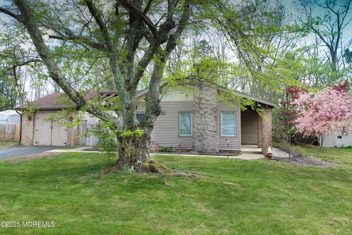 Jackson, NJ 08527,21 Birmingham Drive