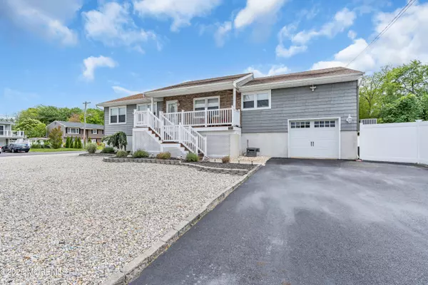 Toms River, NJ 08753,261 Aldo Drive
