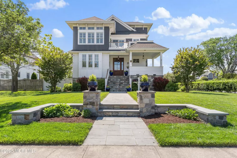 8 River Avenue, Monmouth Beach, NJ 07750