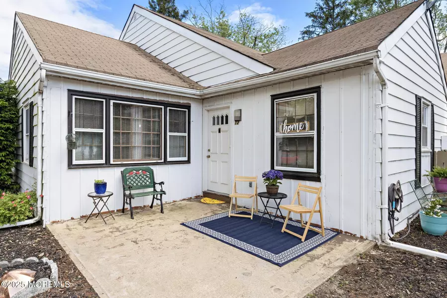 12 Dover Walk, Toms River, NJ 08753