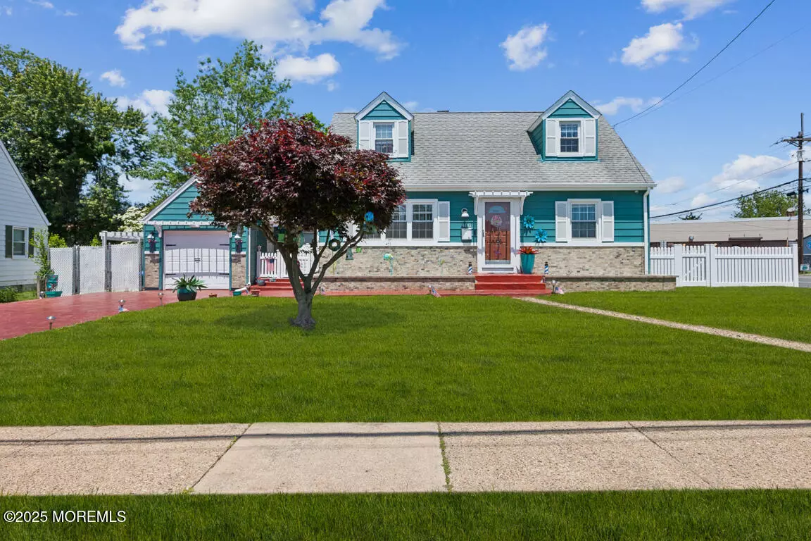 Hamilton, NJ 08619,488 Fenwood Avenue