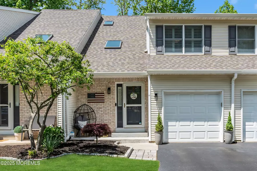 17 Maria Court, Holmdel, NJ 07733