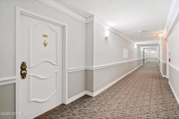 Highlands, NJ 07732,1 Scenic Drive #207