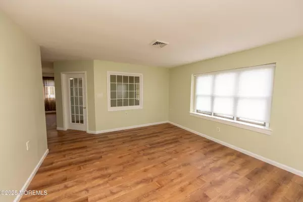 Manahawkin, NJ 08050,28 Fir Road #21