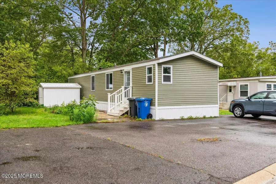 46 Roberts Road, Toms River, NJ 08755