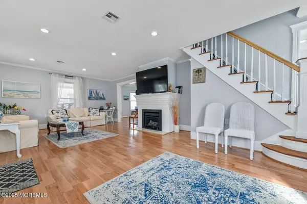 Point Pleasant Beach, NJ 08742,119 Forman Avenue