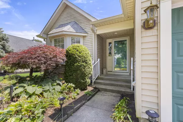 Lakewood, NJ 08701,5 Rosewood Drive