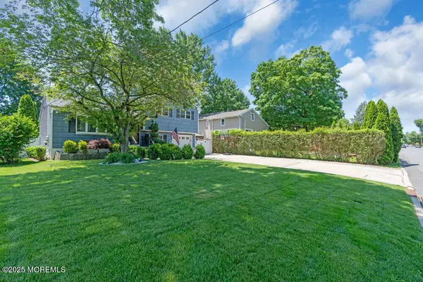 Freehold, NJ 07728,27 Barkalow Avenue