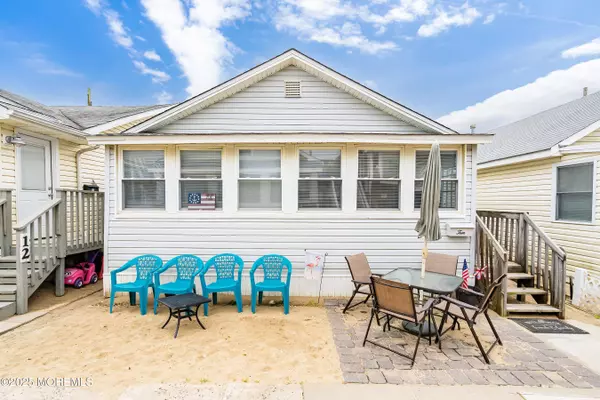 Point Pleasant Beach, NJ 08742,10 Brunswick Place