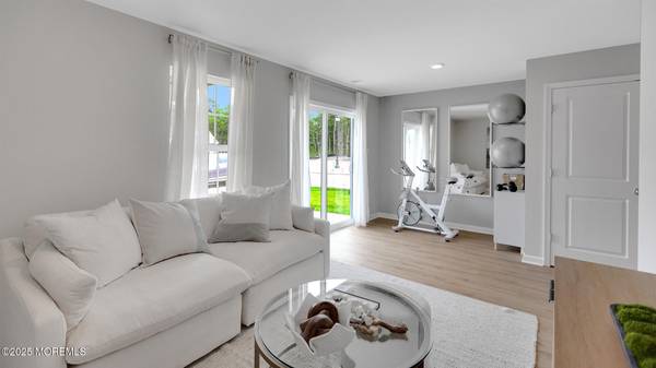 27 Bay Breeze Drive, Waretown, NJ 08758